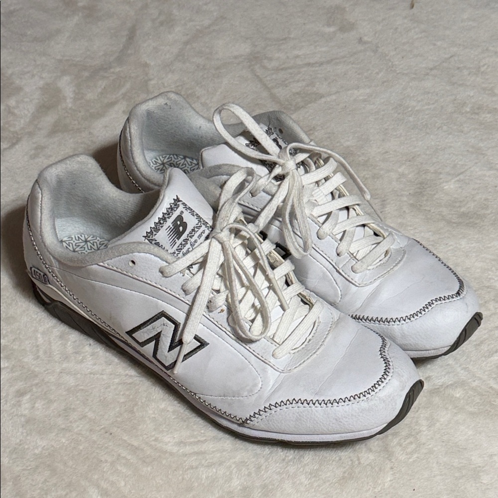 New Balance 450 White and Gray leather Athletic Shoes 👟 8.5